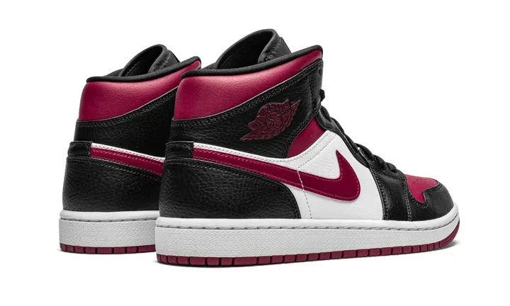 Air Jordan 1 Mid Bred Toe