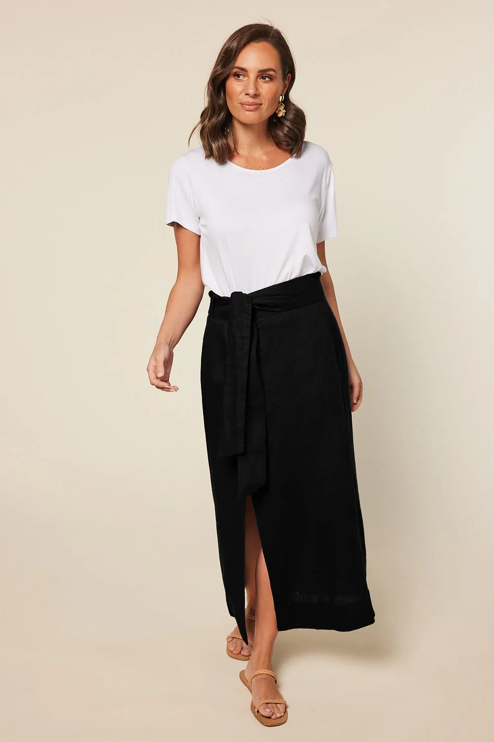 Anne Linen Skirt in Black