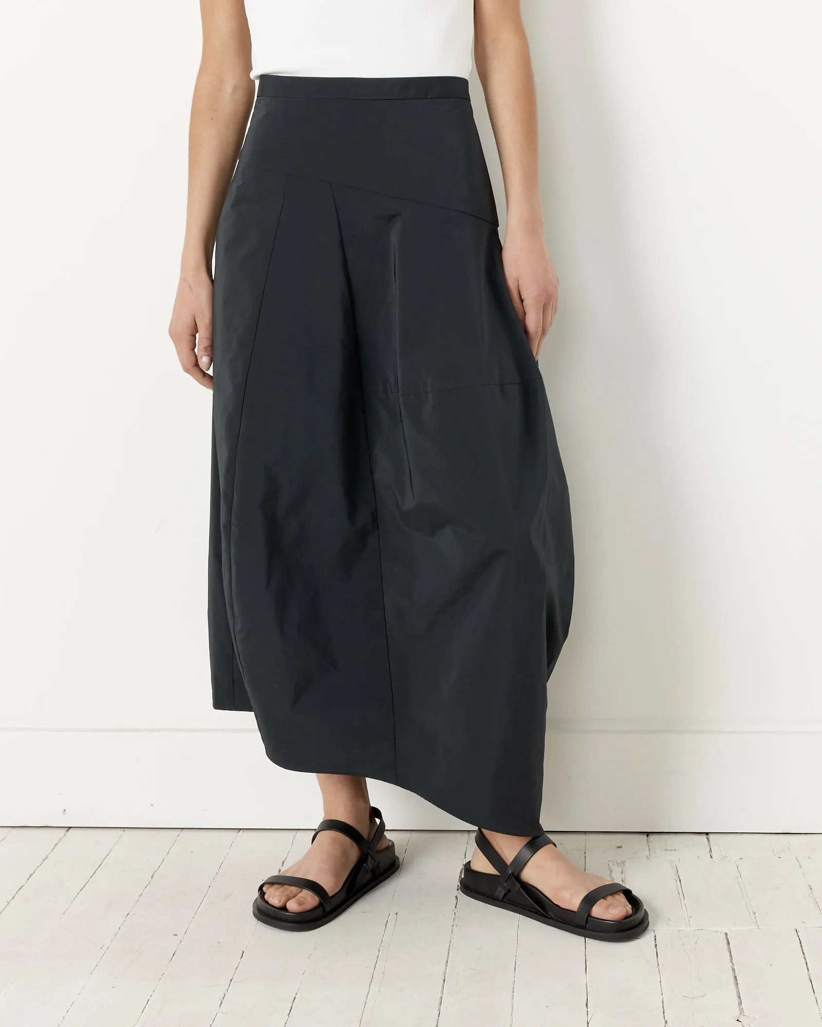 Asymmetrical Balloon Skirt in Black